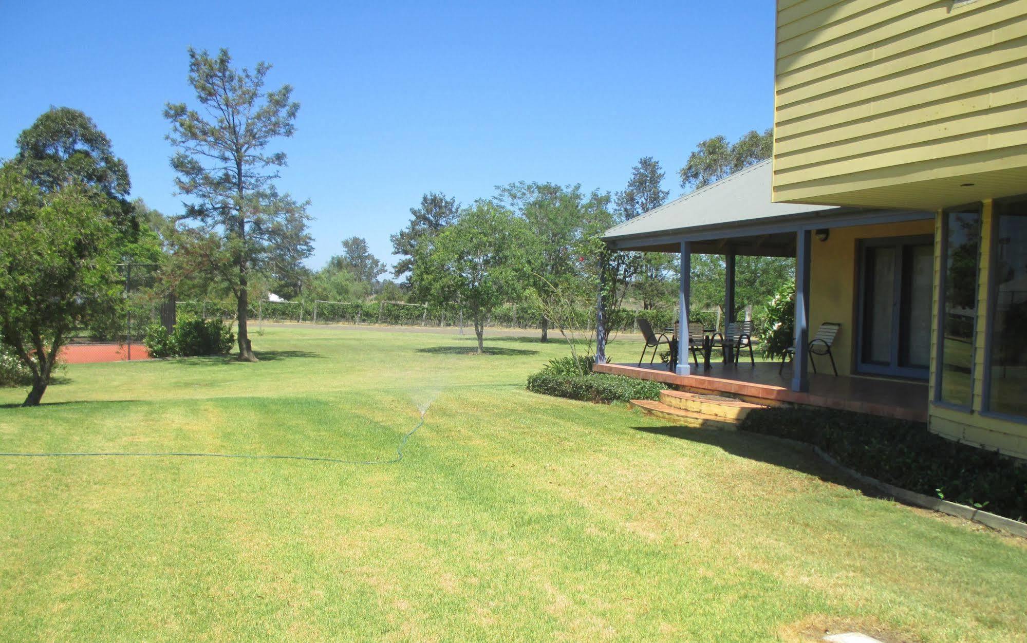 Hotel Tranquil Vale Vineyard Luskintyre Exterior foto